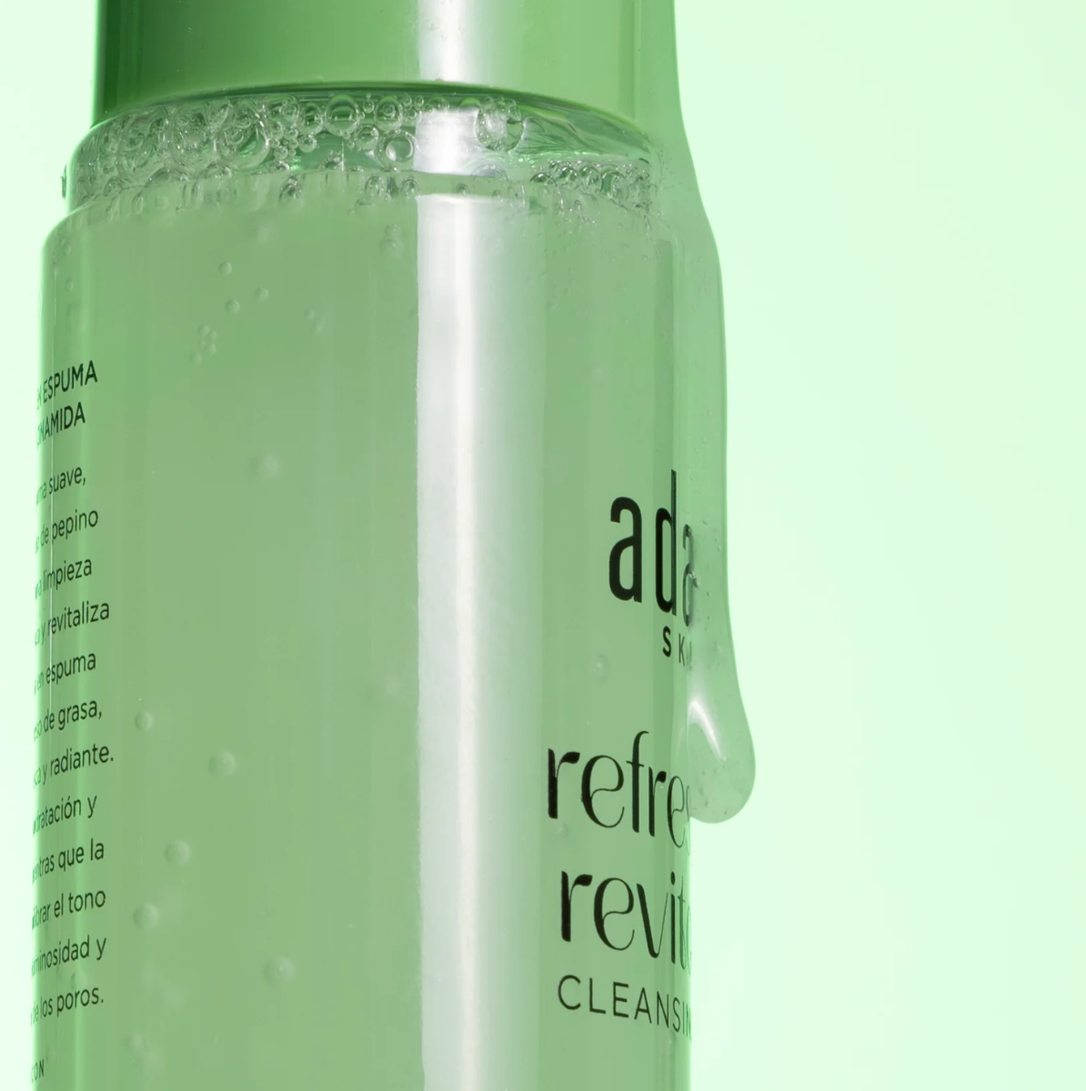 REFRESH & REVITALIZE | LIMPIADOR FACIAL EN ESPUMA