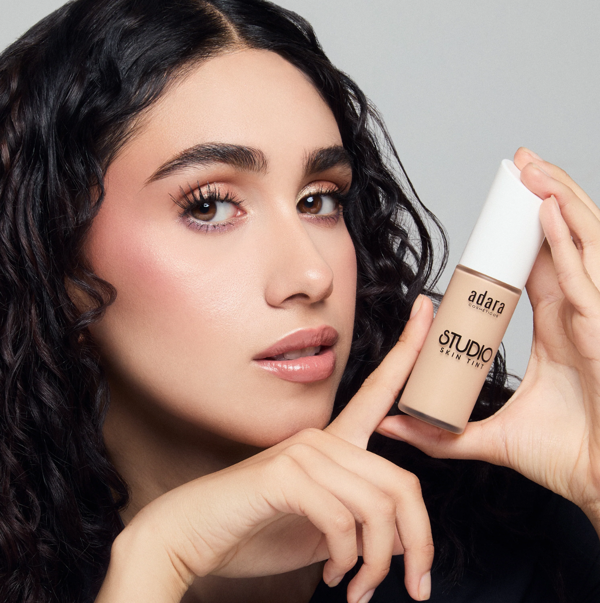 STUDIO SKIN TINT BASE DE MAQUILLAJE