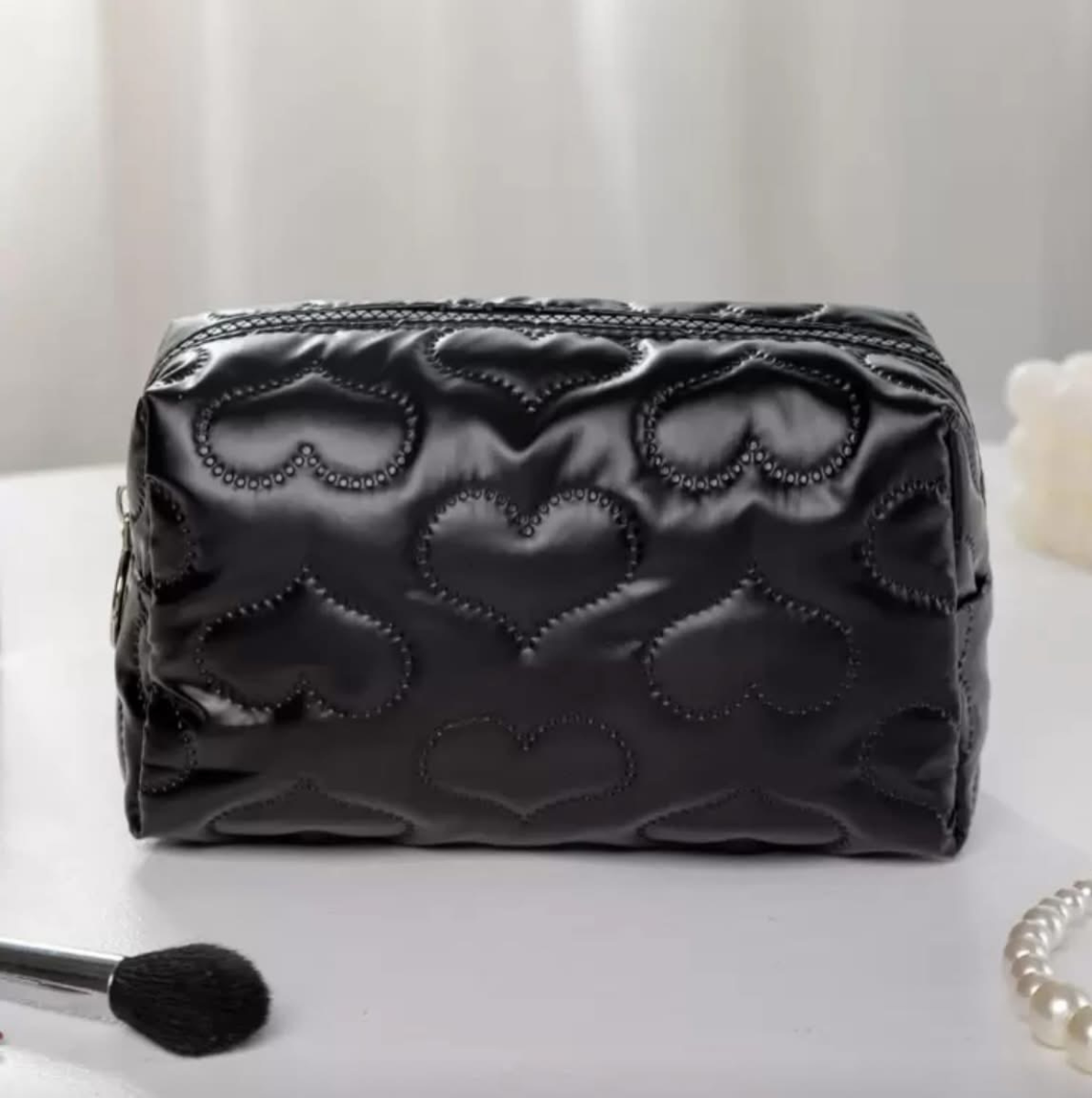 COSMETIQUERA NEGRA