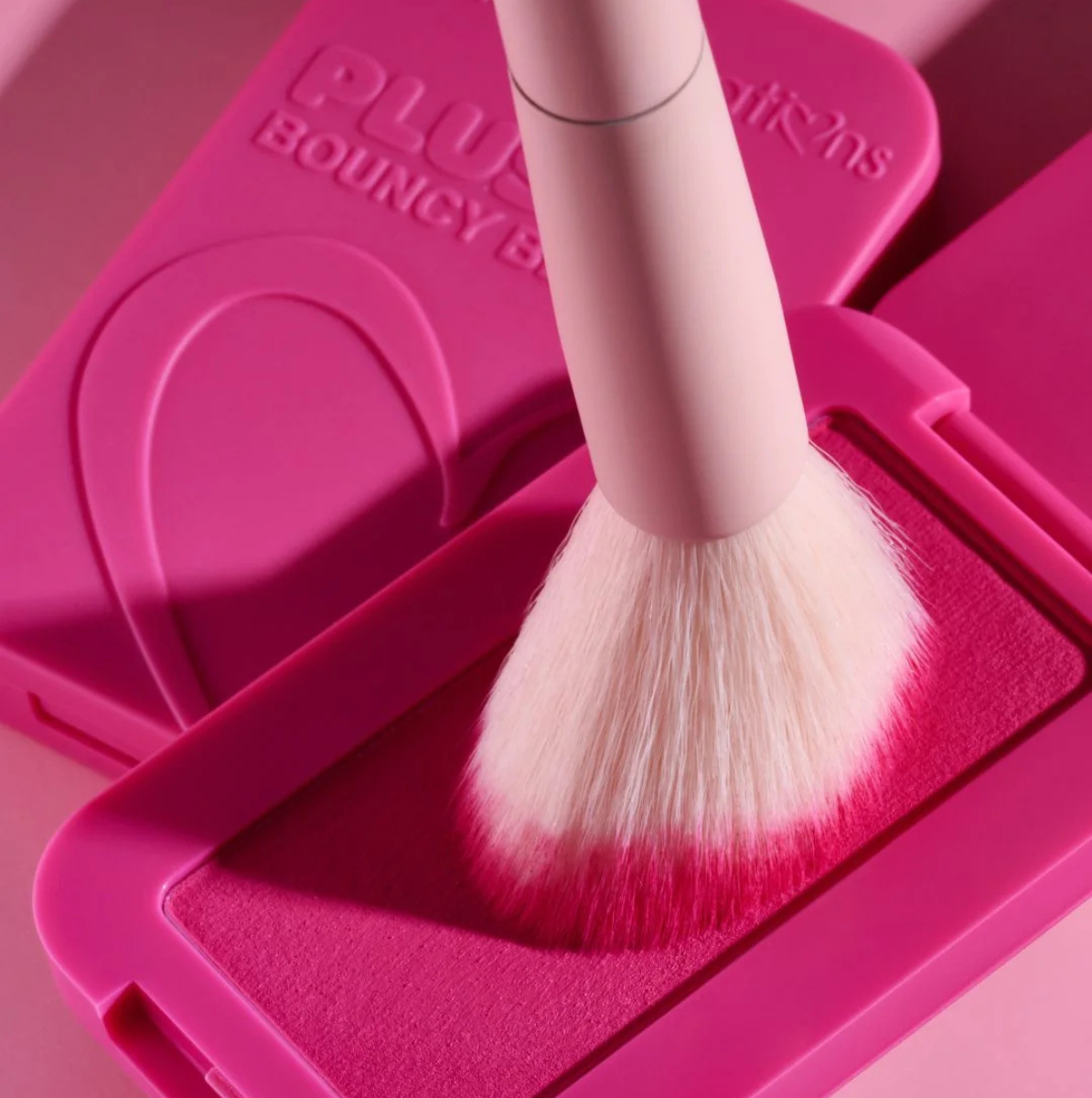 PLUSH BOUNCY BLUSH | RUBOR DE CREMA A POLVO