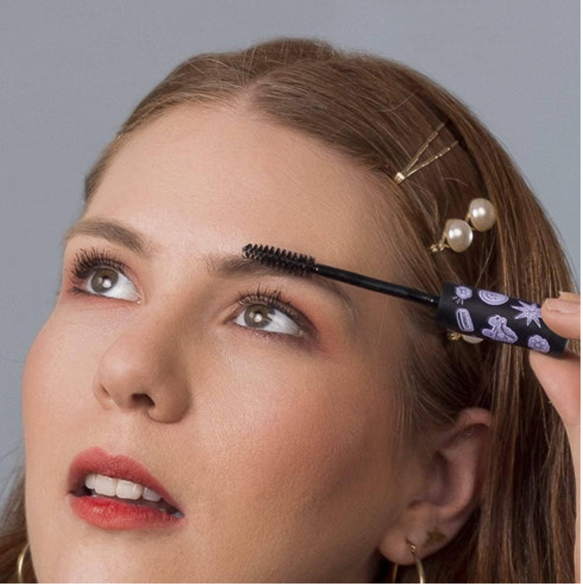 GEL FIJADOR PARA CEJAS Y BABY HAIRS