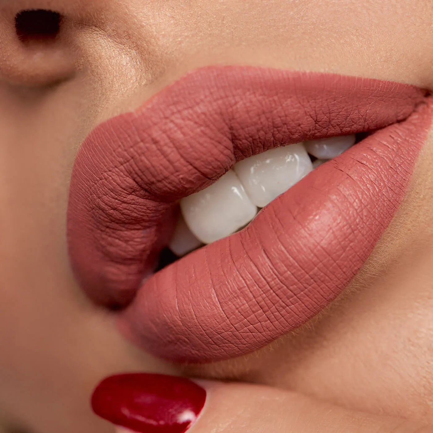 LABIAL MATTE EXPLICIT FEVER