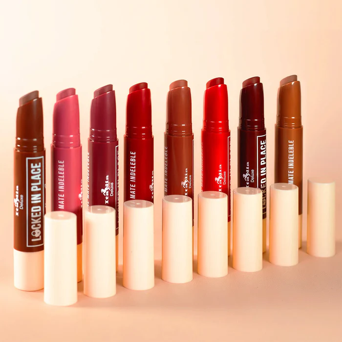 LOCKED IN PLACE MATTE LIPPIES | LABIAL EN BARRA DE LARGA DURACIÓN