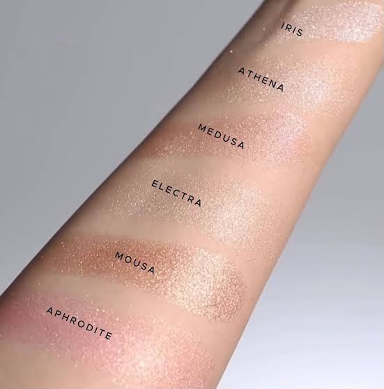 CREAM HIGHLIGHTER | ILUMINADOR DE CREMA A POLVO