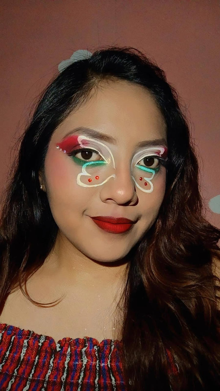 Ganadora del concurso Cosmos a la Mexicana con maquillaje creativo
